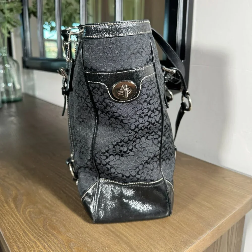 Coach Signature Jacquard Gallery Tote - Picture 3 of 14